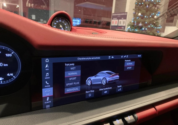 Porsche 911 cena 599000 przebieg: 10000, rok produkcji 2021 z Byczyna małe 596
